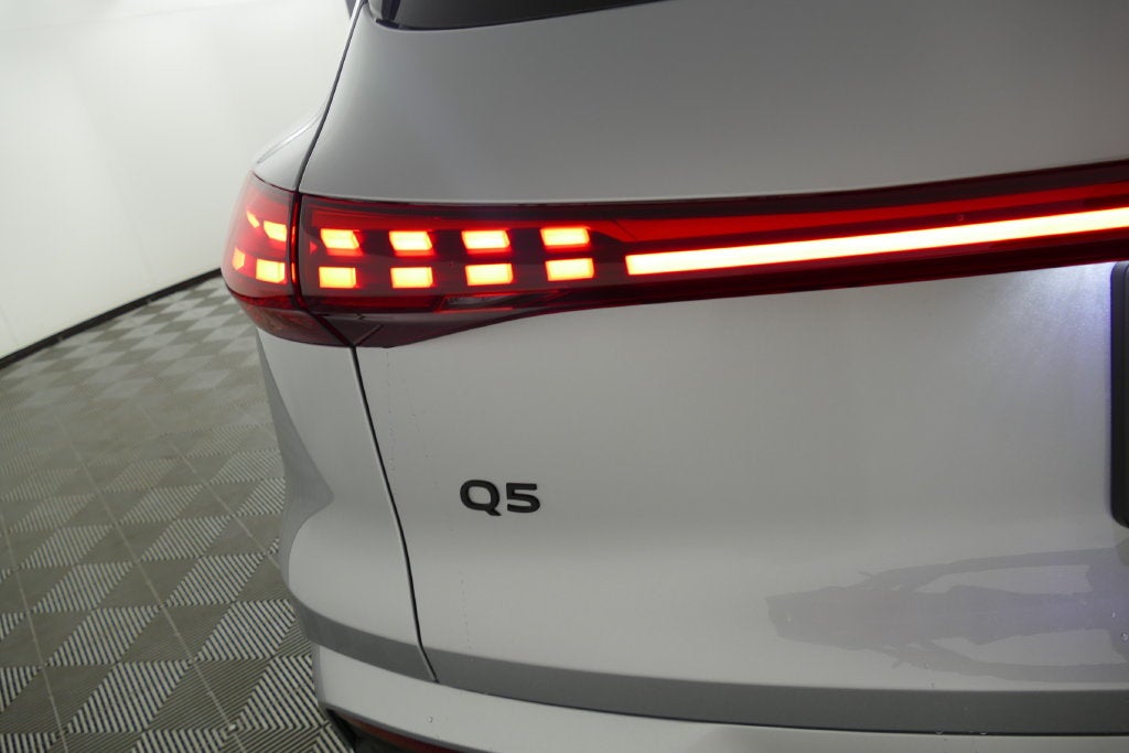 2026 Audi Q5 2.0T Premium Plus quattro