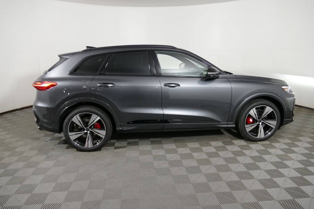 2026 Audi SQ5 Prestige quattro