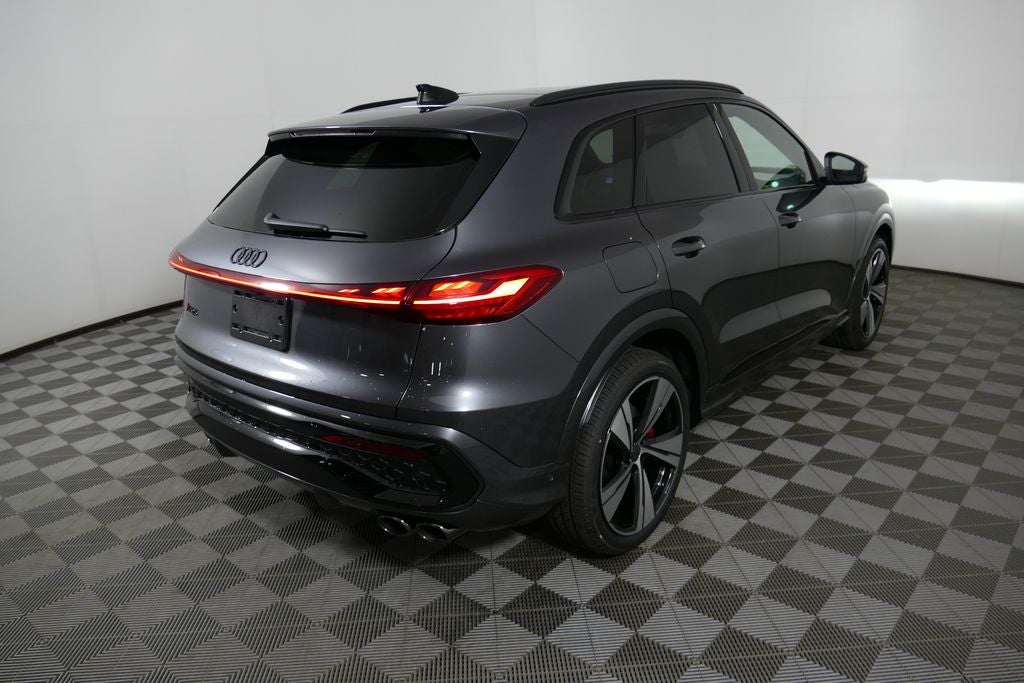 2026 Audi SQ5 Prestige quattro