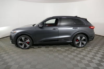 2026 Audi SQ5 Prestige quattro