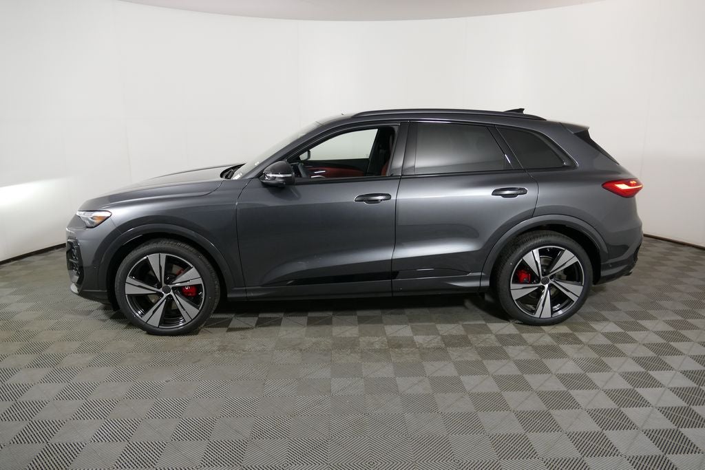 2026 Audi SQ5 Prestige quattro