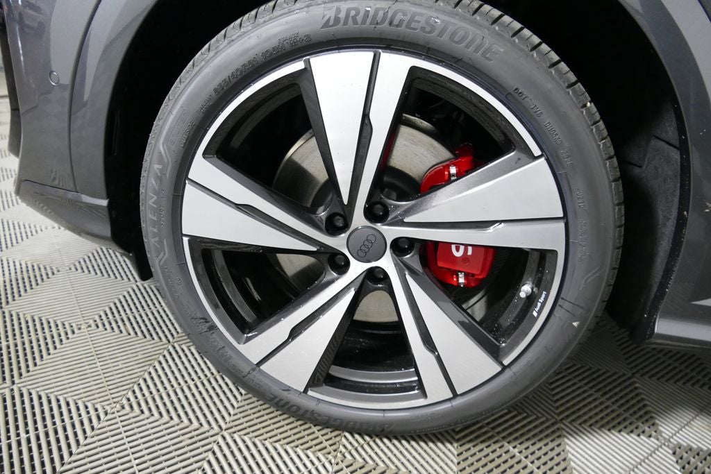 2026 Audi SQ5 Prestige quattro