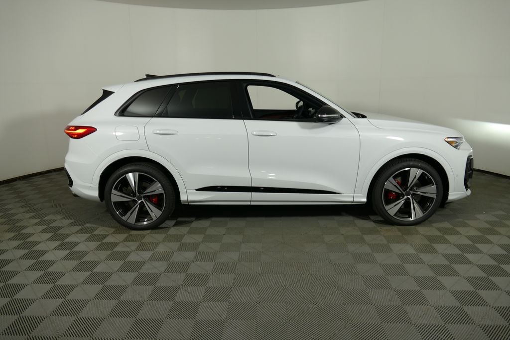 2026 Audi SQ5 Prestige quattro