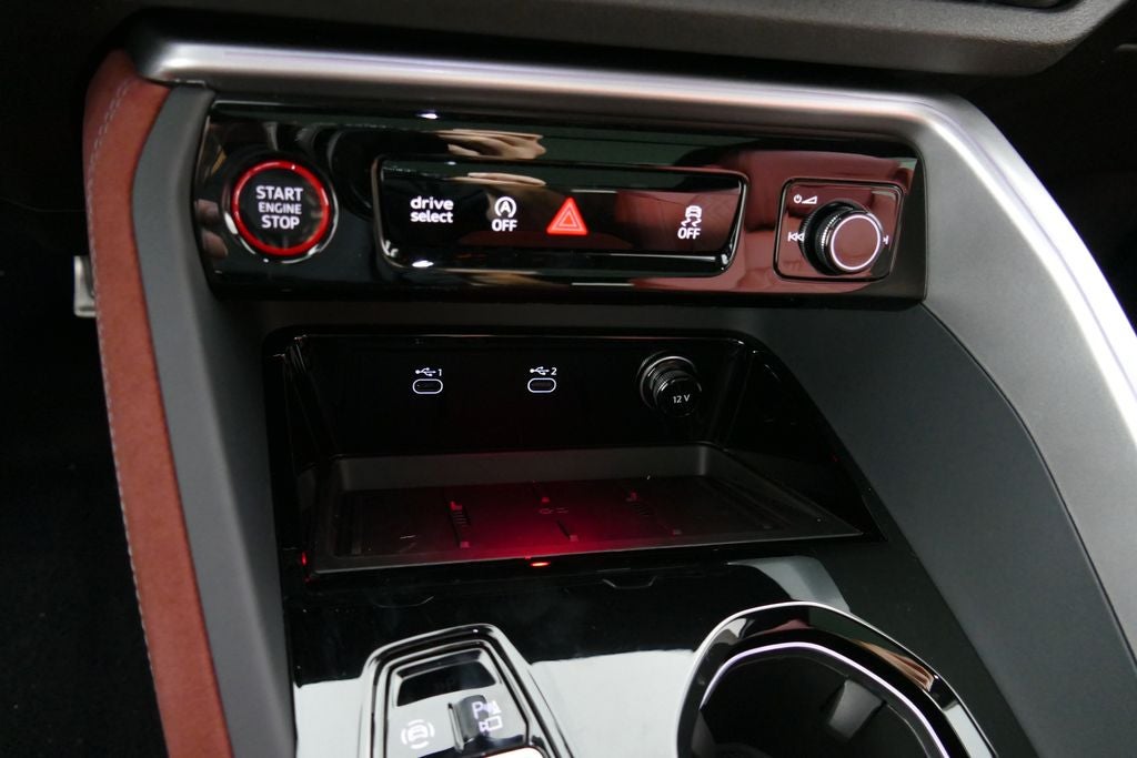2026 Audi SQ5 Prestige quattro