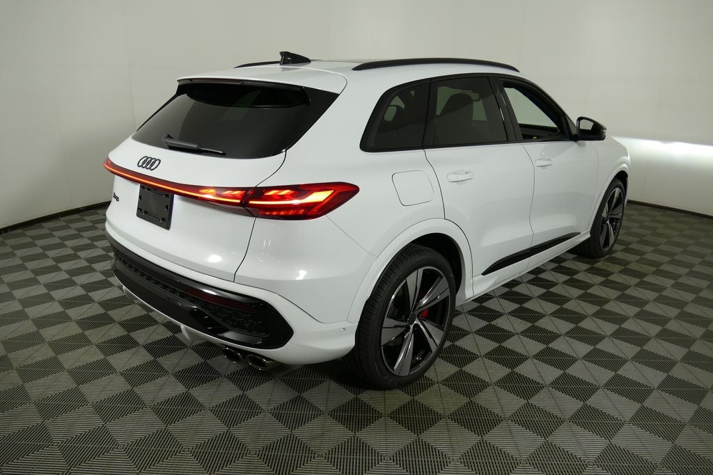 2026 Audi SQ5 Prestige quattro