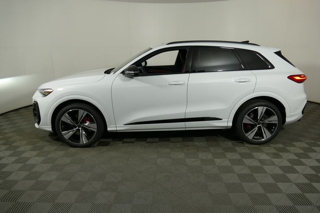 2026 Audi SQ5 Prestige quattro