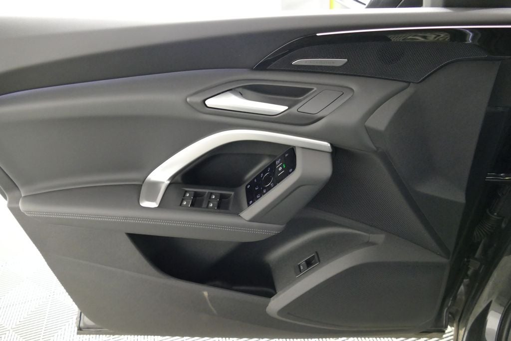 2025 Audi Q5 2.0T Prestige quattro