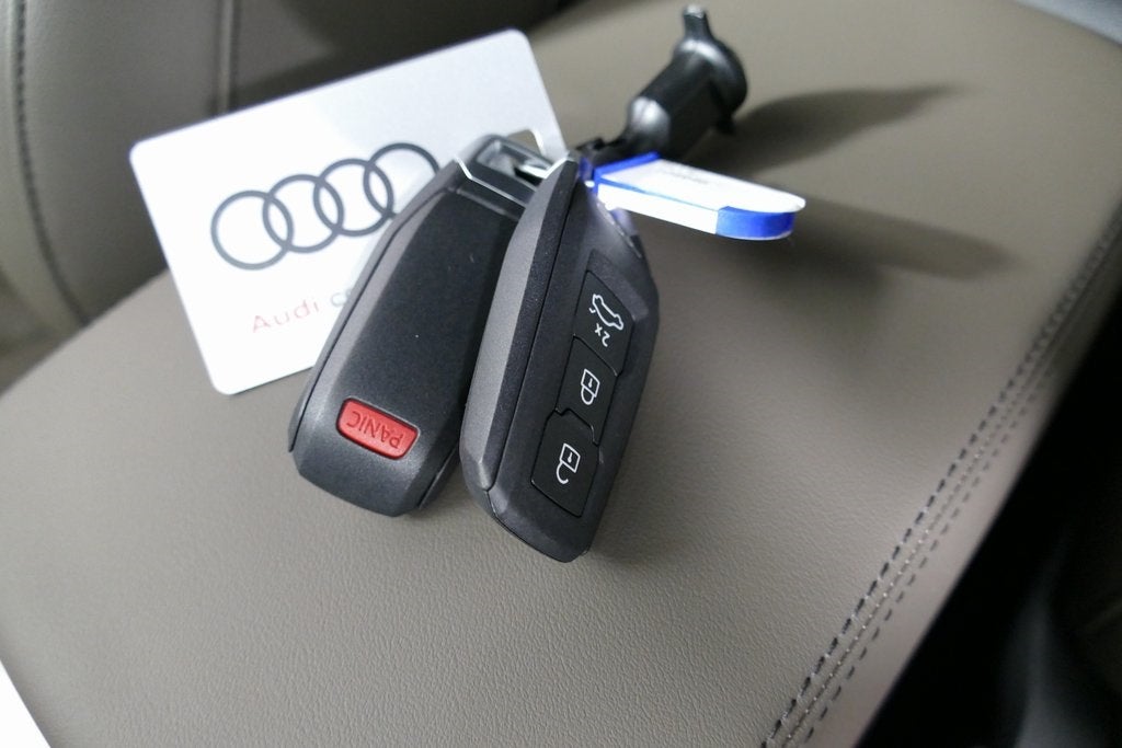 2025 Audi Q5 2.0T Prestige quattro