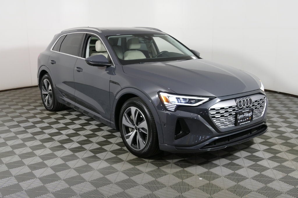 2024 Audi Q8 e-tron Premium Plus quattro