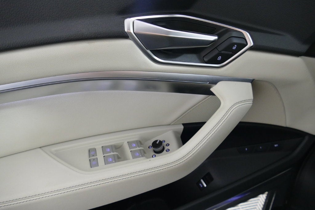 2024 Audi Q8 e-tron Premium Plus quattro