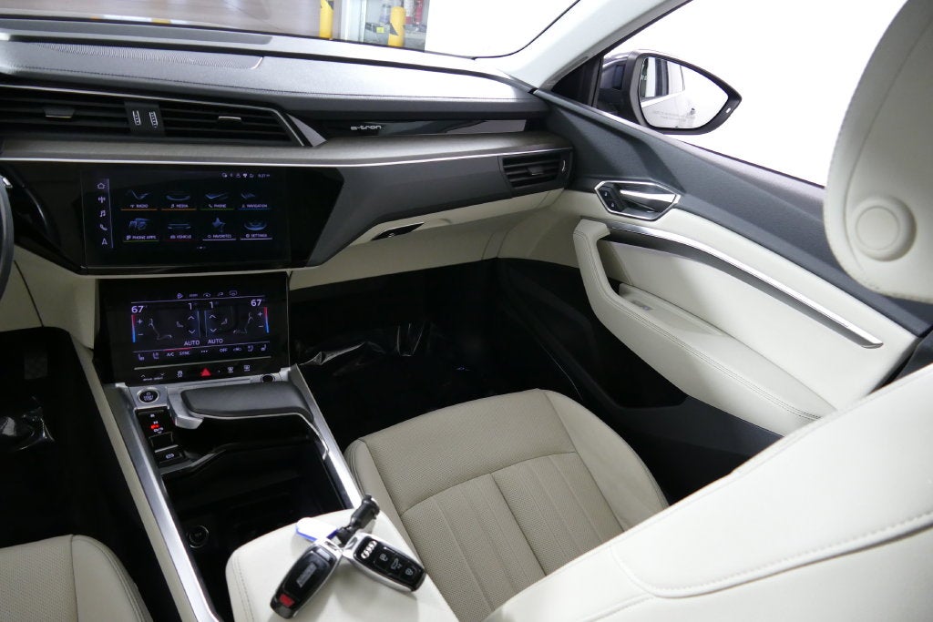 2024 Audi Q8 e-tron Premium Plus quattro