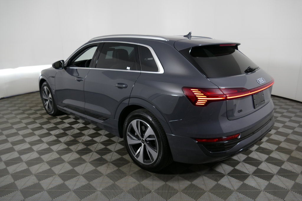2024 Audi Q8 e-tron Premium Plus quattro