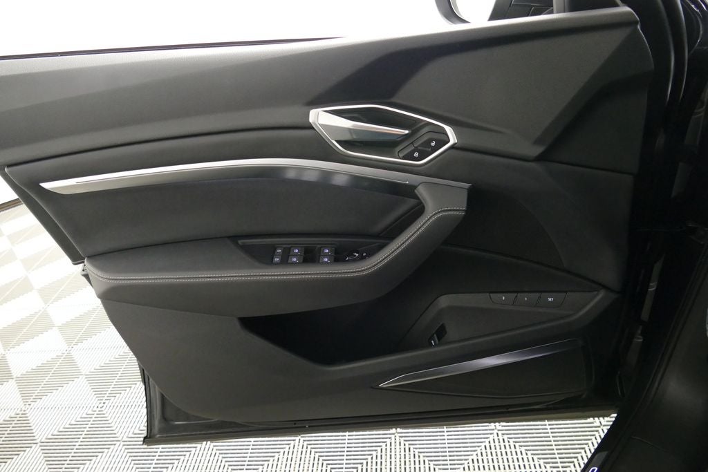 2024 Audi Q8 e-tron Premium Plus quattro