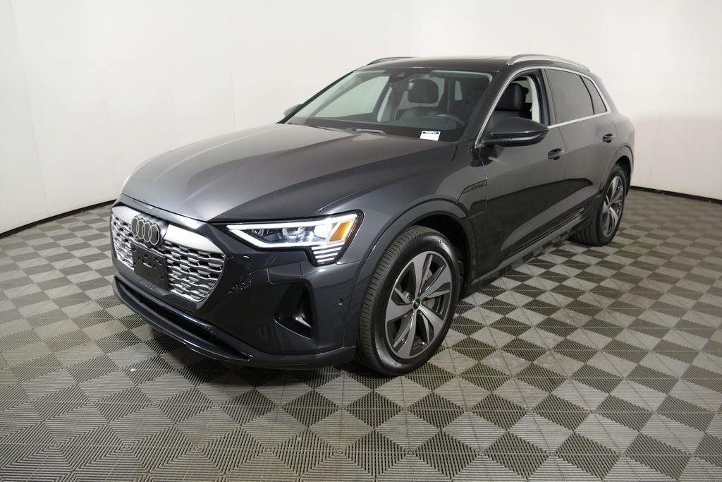 2024 Audi Q8 e-tron Premium Plus quattro