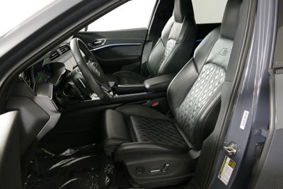 2024 Audi SQ8 e-tron Prestige quattro