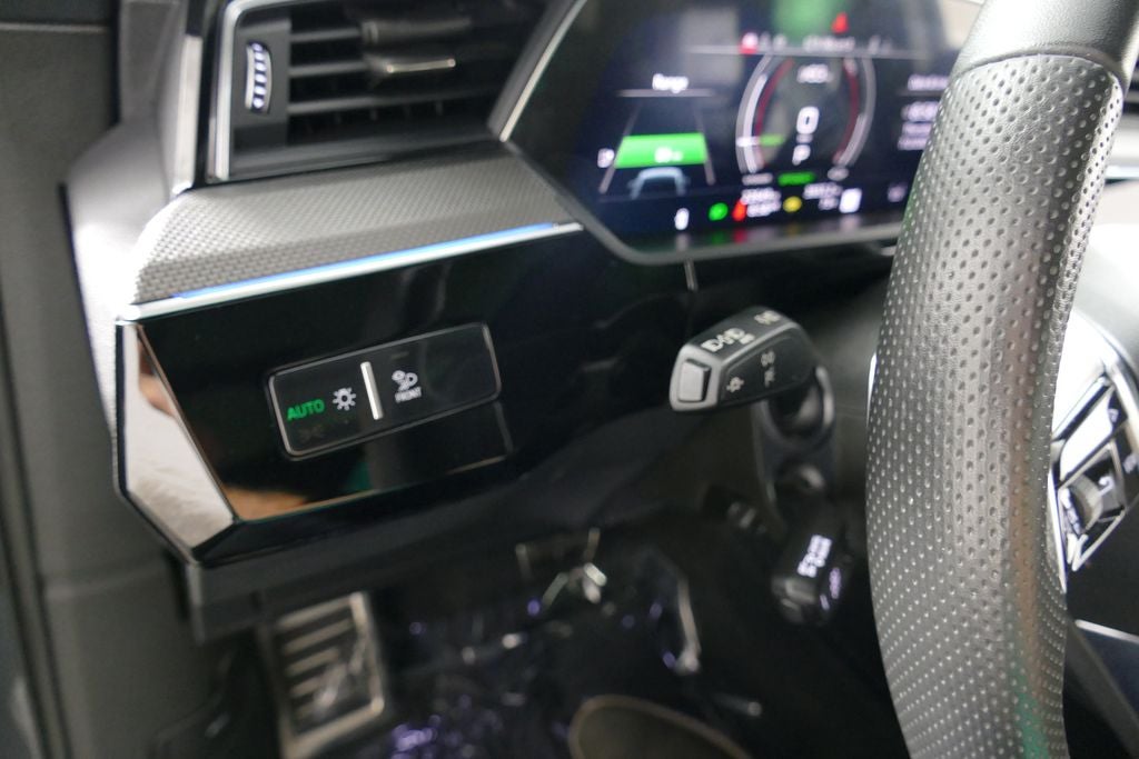 2024 Audi SQ8 e-tron Prestige quattro
