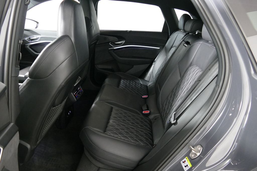 2024 Audi SQ8 e-tron Prestige quattro