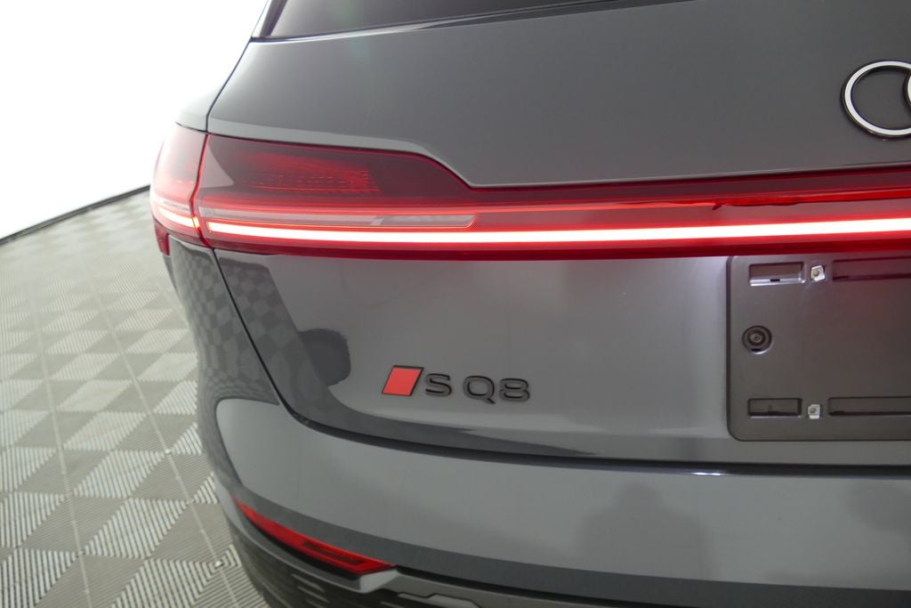 2024 Audi SQ8 e-tron Prestige quattro