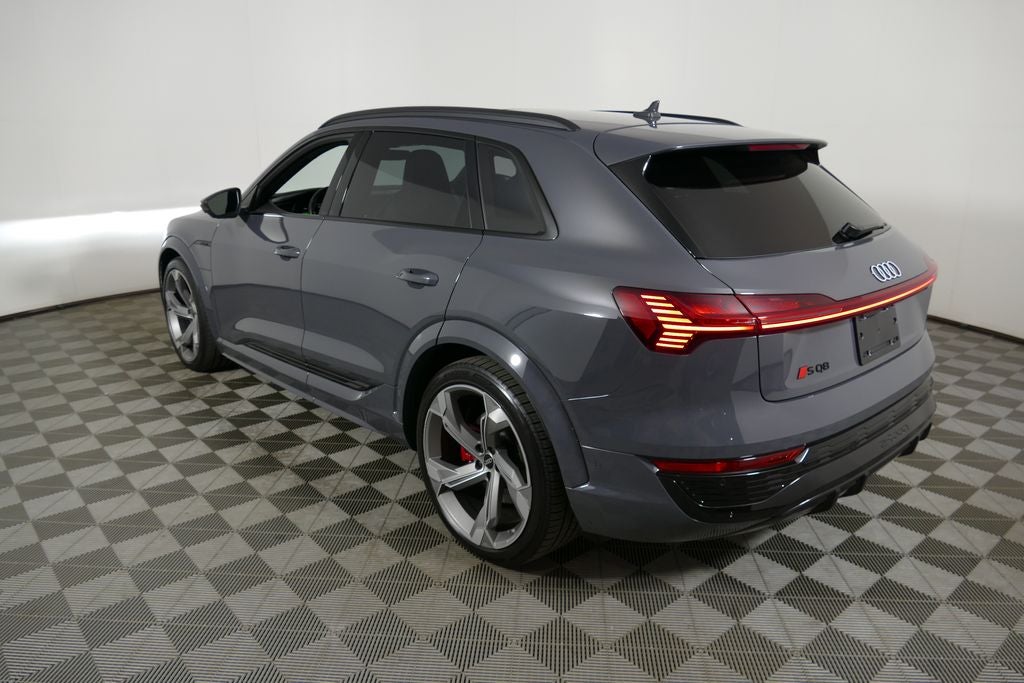 2024 Audi SQ8 e-tron Prestige quattro