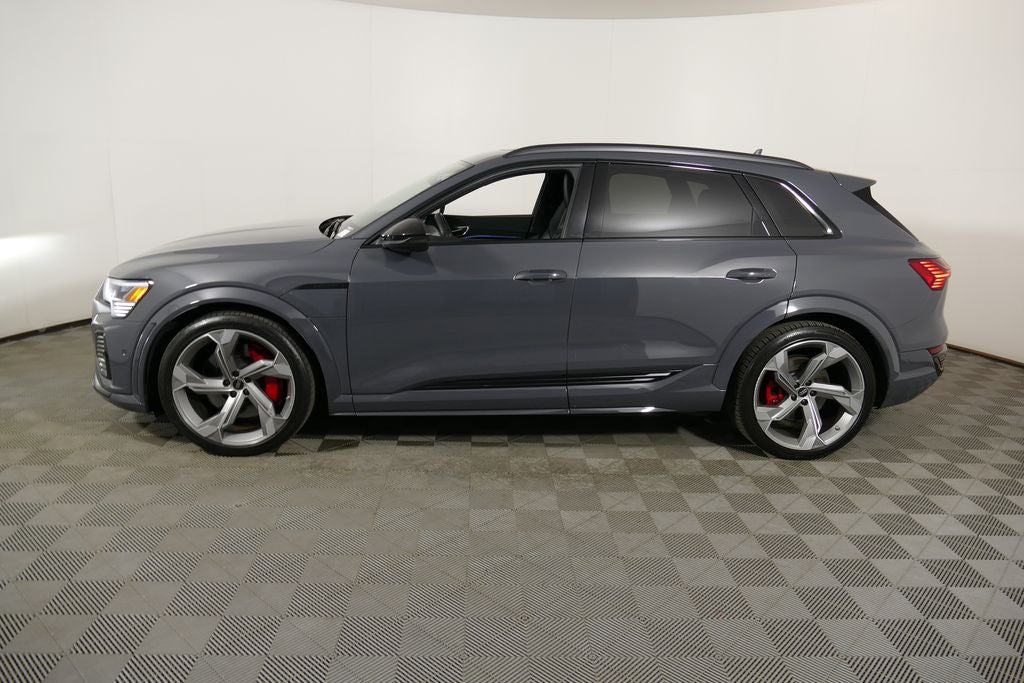 2024 Audi SQ8 e-tron Prestige quattro