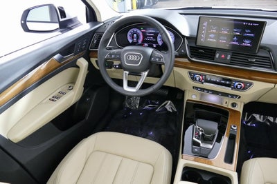 2025 Audi Q5 40 Premium quattro