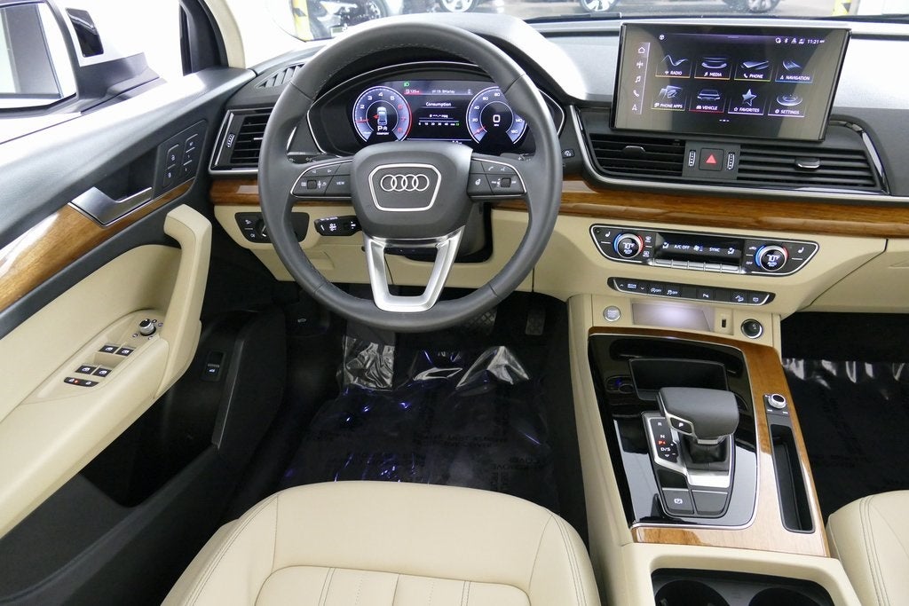2025 Audi Q5 40 Premium quattro