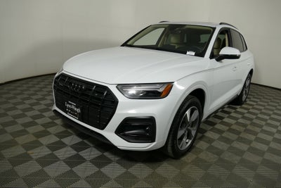 2025 Audi Q5 40 Premium quattro