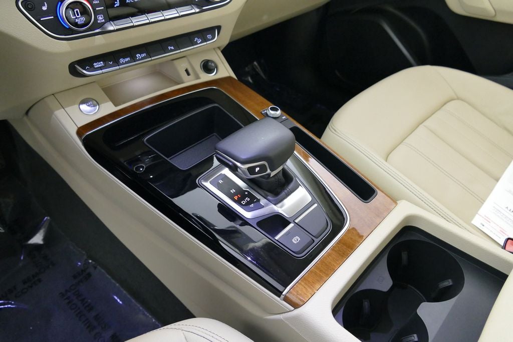 2023 Audi Q5 40 Premium quattro