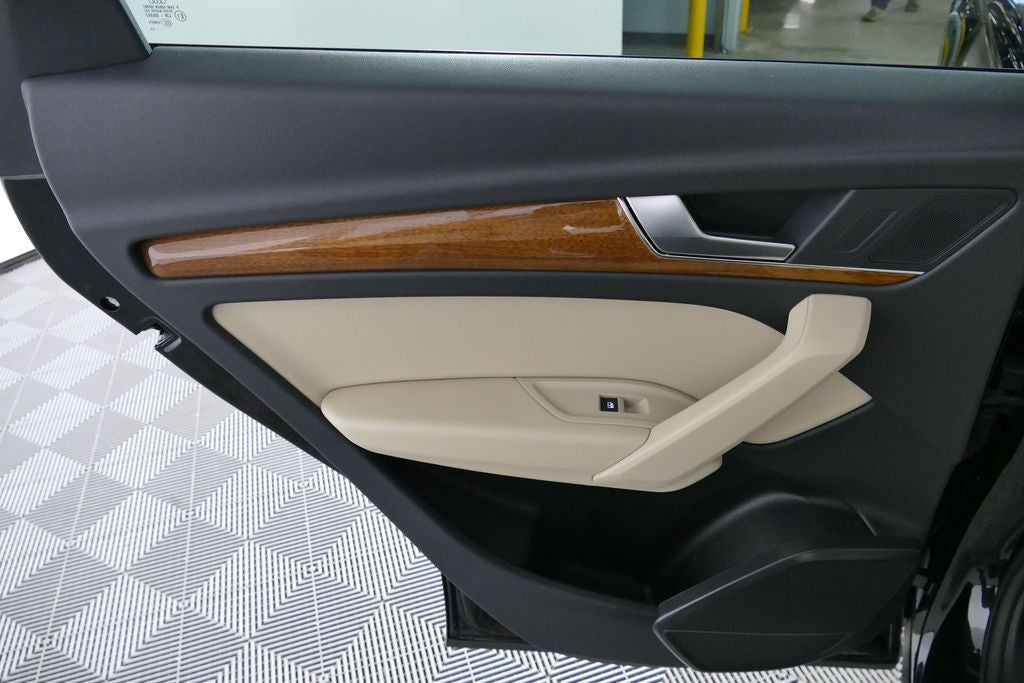 2023 Audi Q5 40 Premium quattro