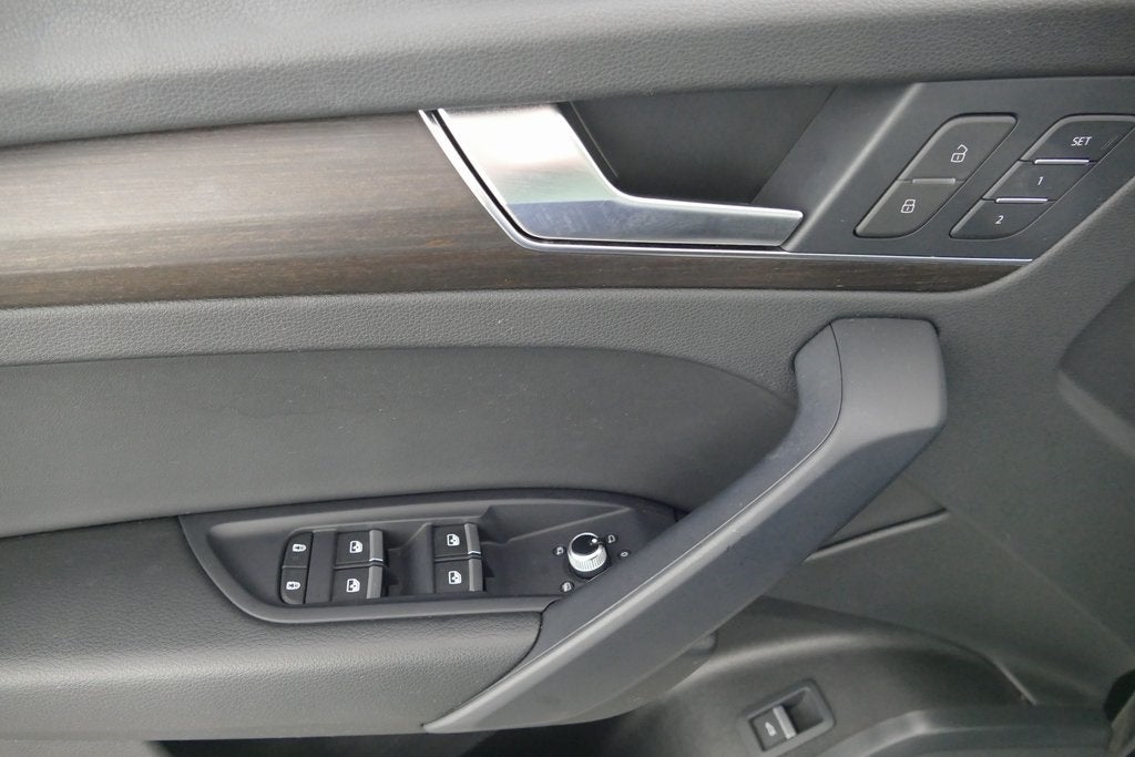 2023 Audi Q5 40 Premium quattro