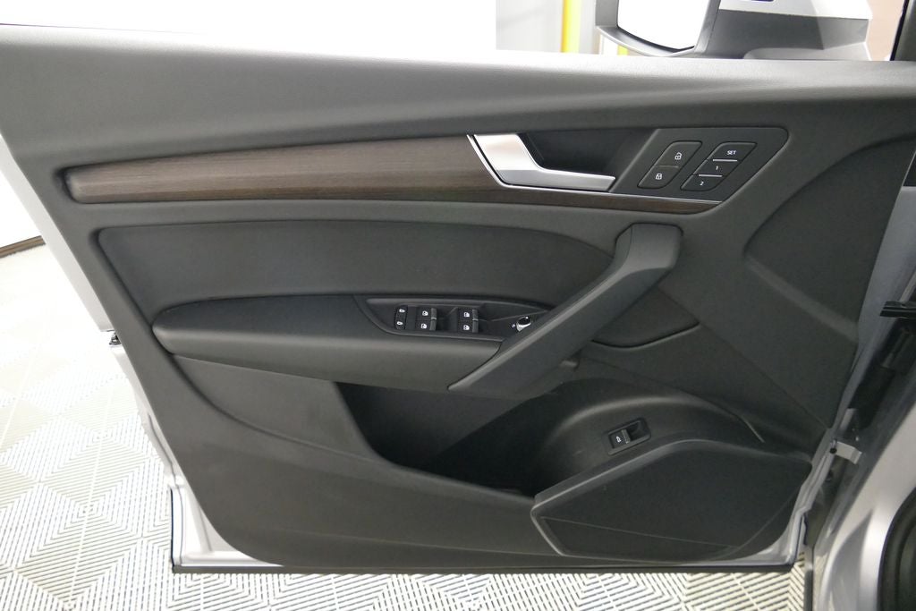2023 Audi Q5 40 Premium quattro