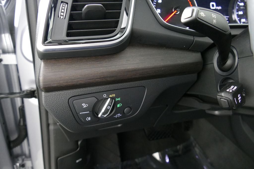 2023 Audi Q5 40 Premium quattro