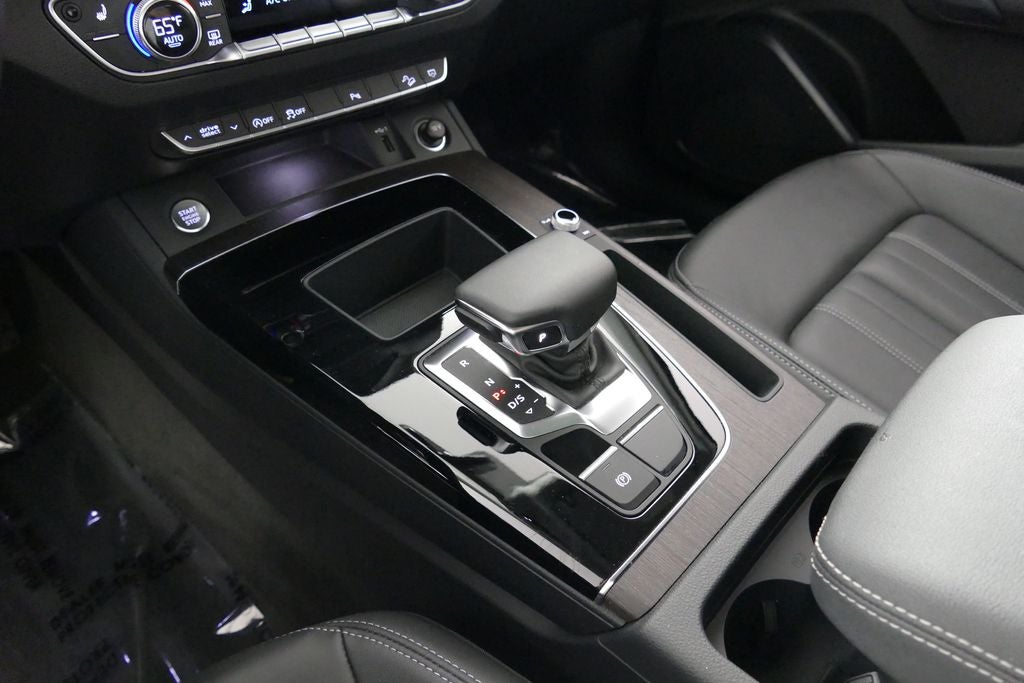 2023 Audi Q5 40 Premium quattro