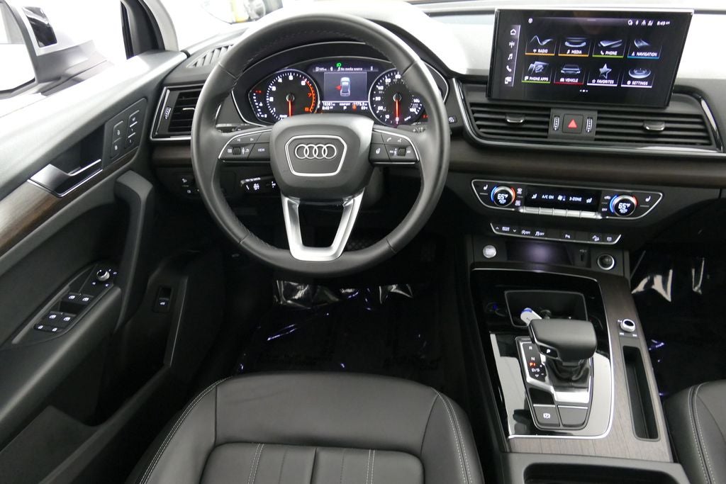 2023 Audi Q5 40 Premium quattro