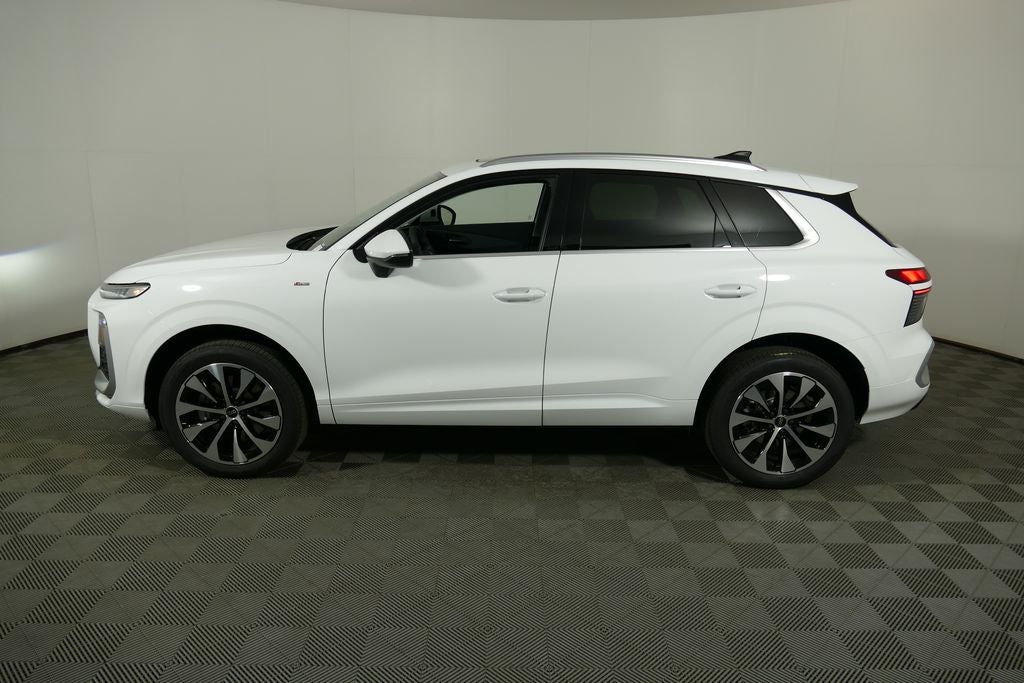 2026 Audi Q3 S line quattro