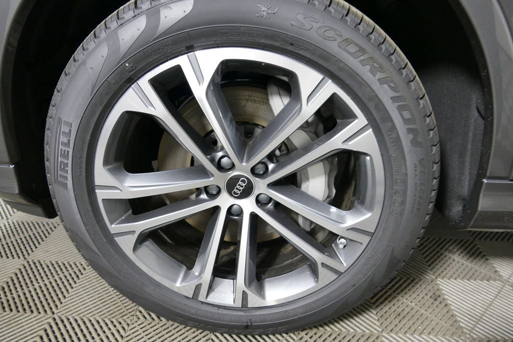 2026 Audi Q7 45 Premium quattro