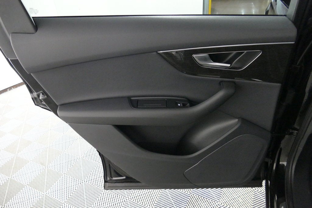 2025 Audi Q7 45 Premium quattro