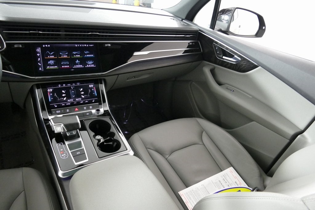 2023 Audi Q7 45 Premium quattro