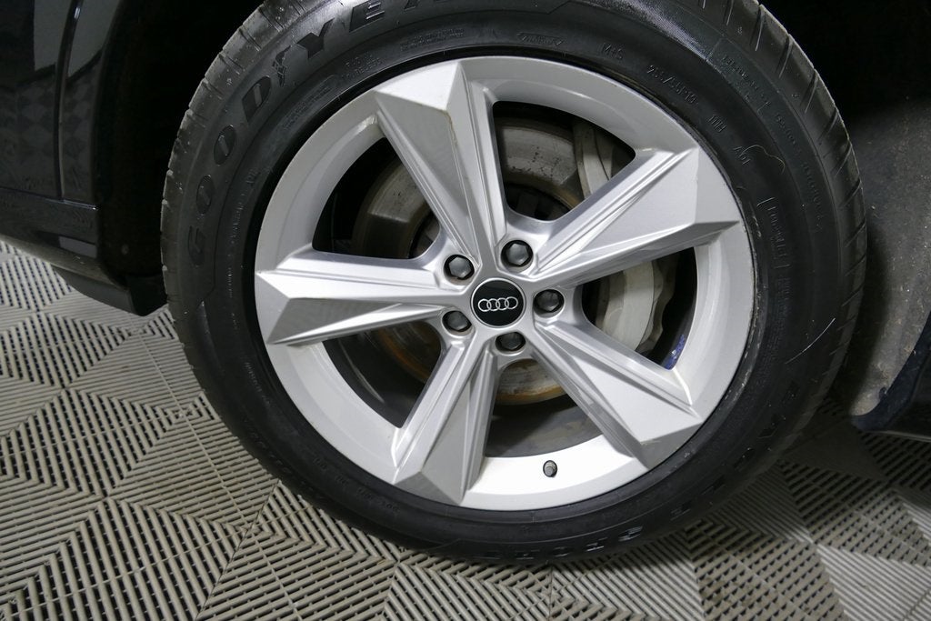 2023 Audi Q7 45 Premium quattro