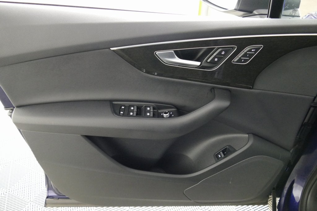 2023 Audi Q7 45 Premium quattro