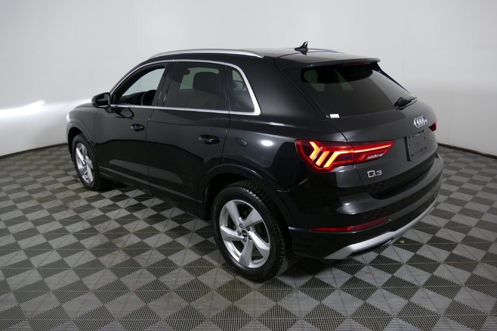2021 Audi Q3 Premium quattro