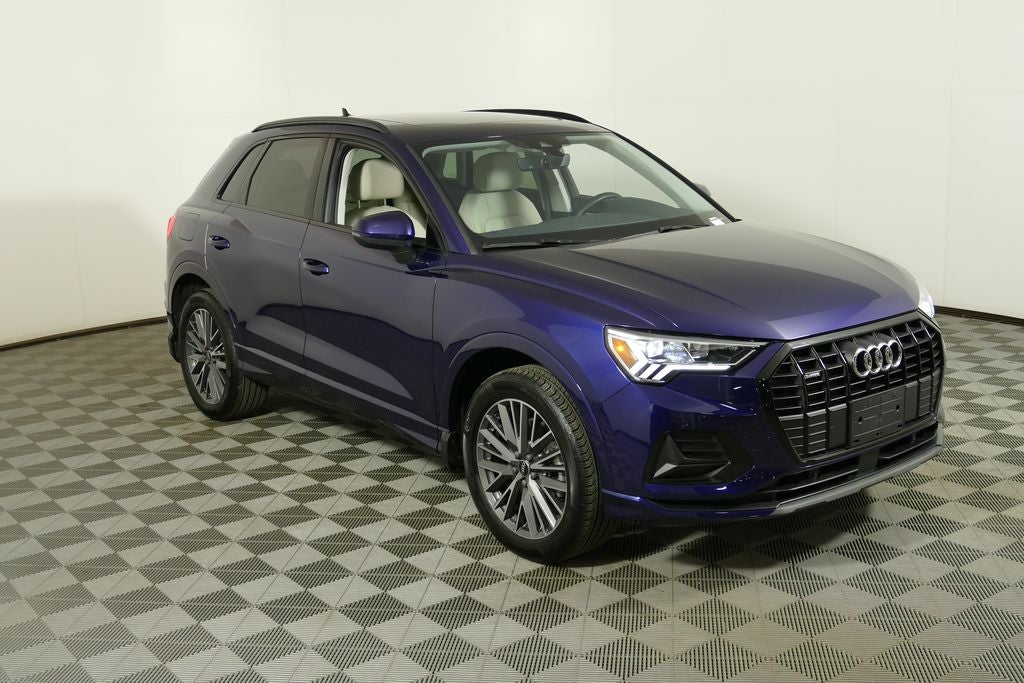 2024 Audi Q3 Premium quattro