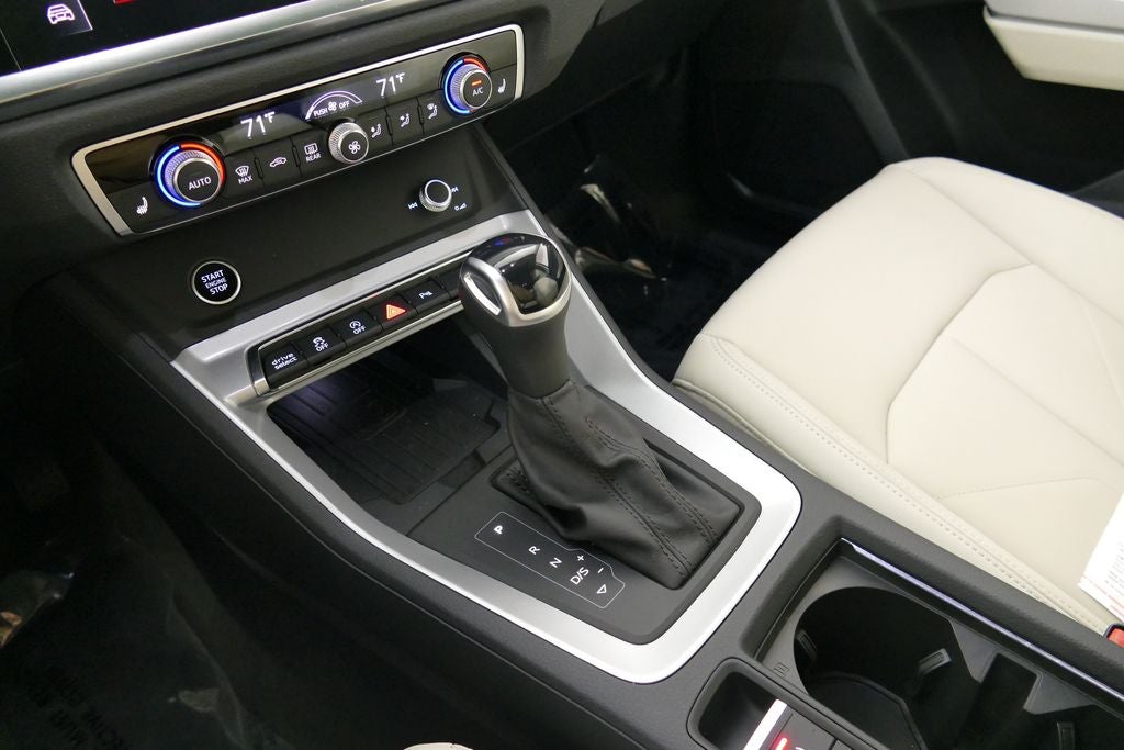 2024 Audi Q3 Premium quattro