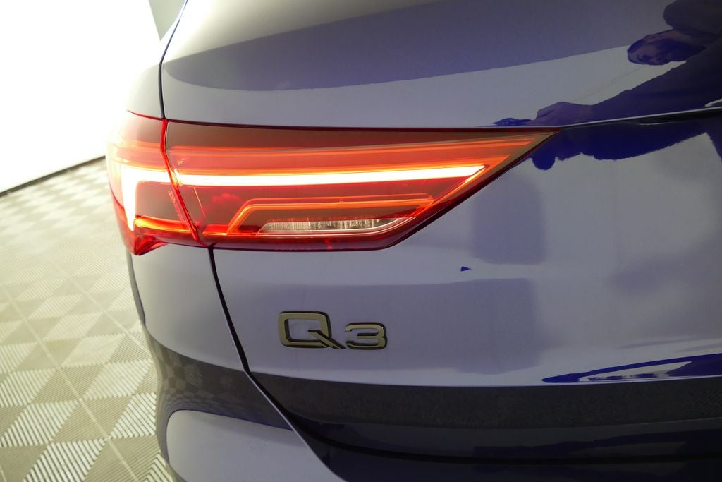 2024 Audi Q3 Premium quattro