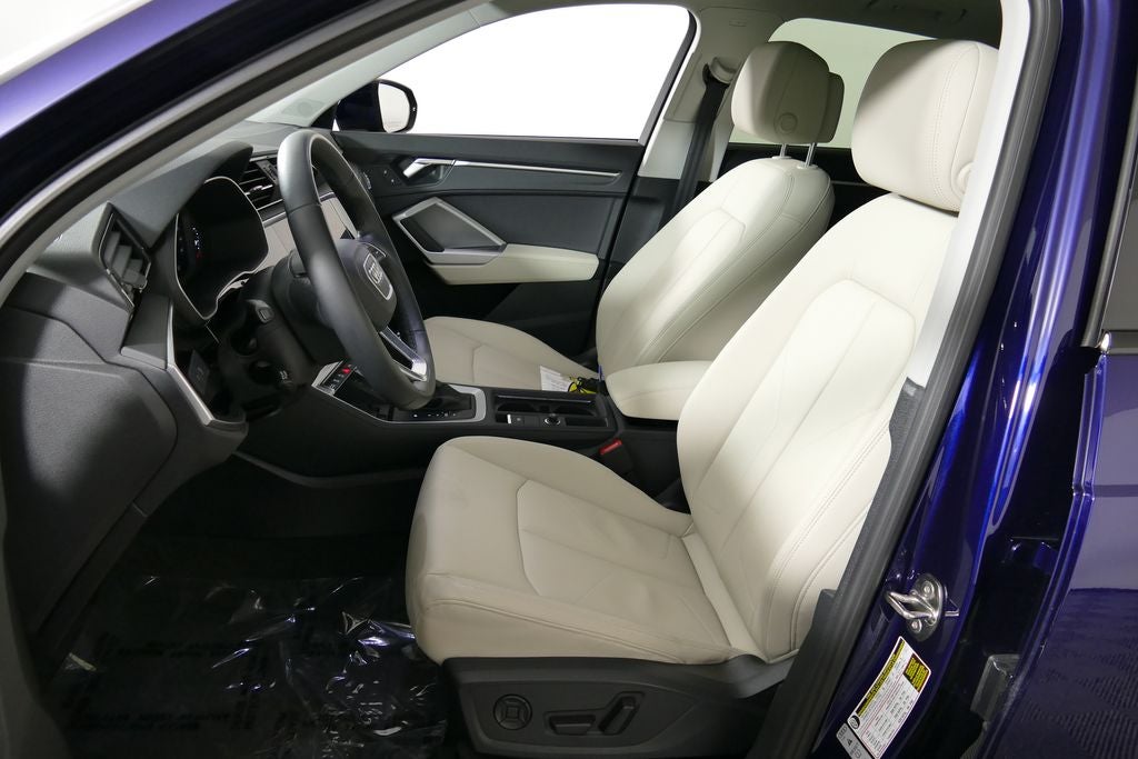 2024 Audi Q3 Premium quattro