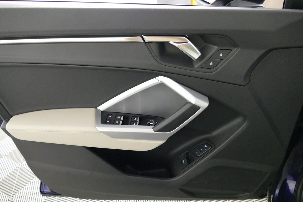 2024 Audi Q3 Premium quattro