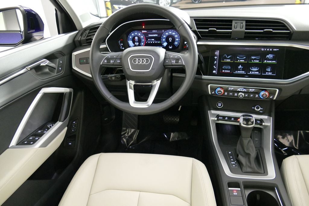2024 Audi Q3 Premium quattro