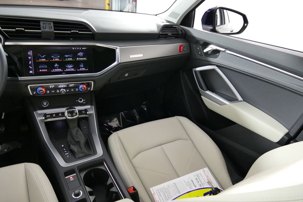 2024 Audi Q3 Premium quattro