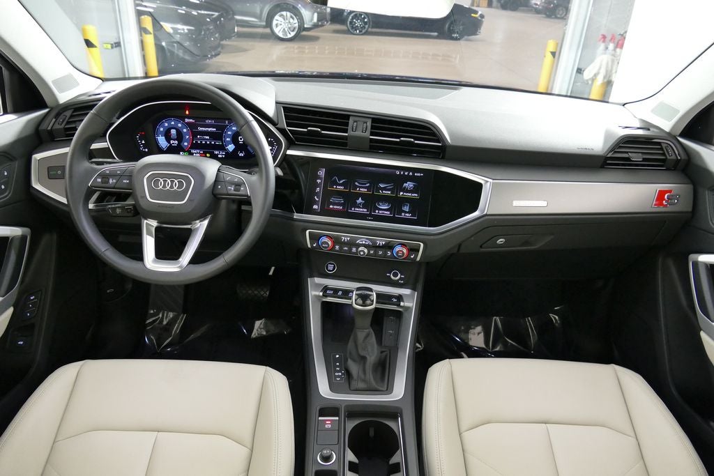 2024 Audi Q3 Premium quattro