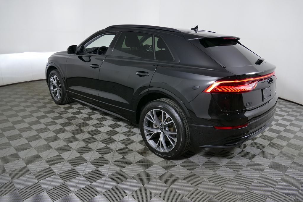 2023 Audi Q8 55 Premium quattro